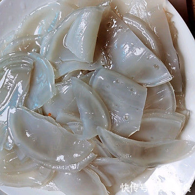 香辣肉泥粉皮这样做也太好吃了,每天下饭都靠它