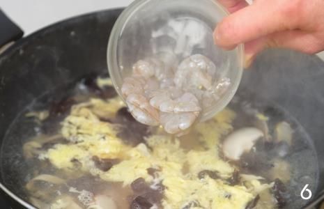 女人常用这食材煲汤,除了美容养颜,对身体还有这几个好处,别错过