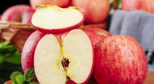 技巧|买苹果，不是越红越好，牢记4个选购技巧，挑的苹果又脆又甜