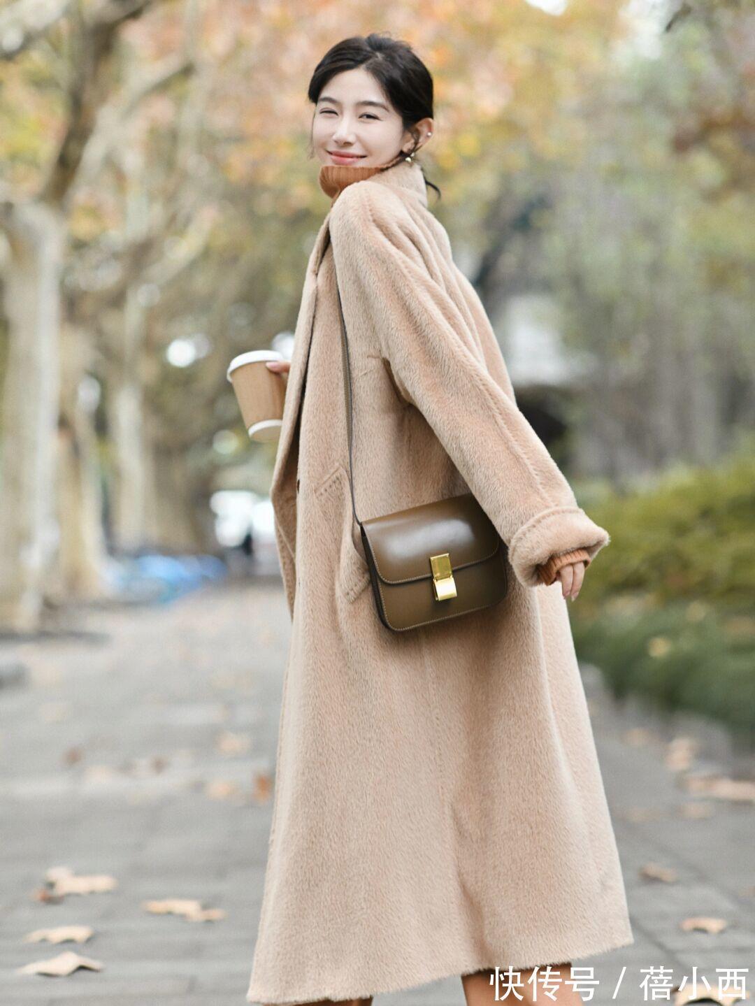 大衣|入手一件“长款大衣”,这样搭配阔腿裤、牛仔裤、半身裙,显档次