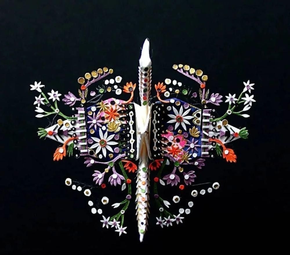 灵感$抑郁小哥把一只2毛钱的千纸鹤折成了我买不起的样子,不但病好了还年入百万