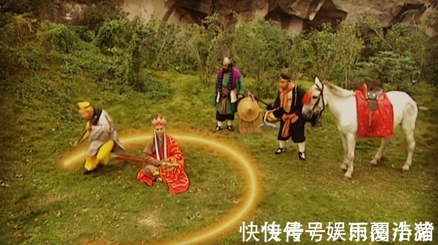 装饰物$孙悟空刚进水帘洞就有人离开了,此人是谁,为何镇元子要和他结拜