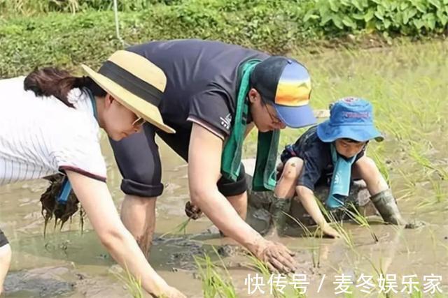 老公|宝爸喂娃一团糟，面对宝妈指责还振振有词，结果被怼得哑口无言