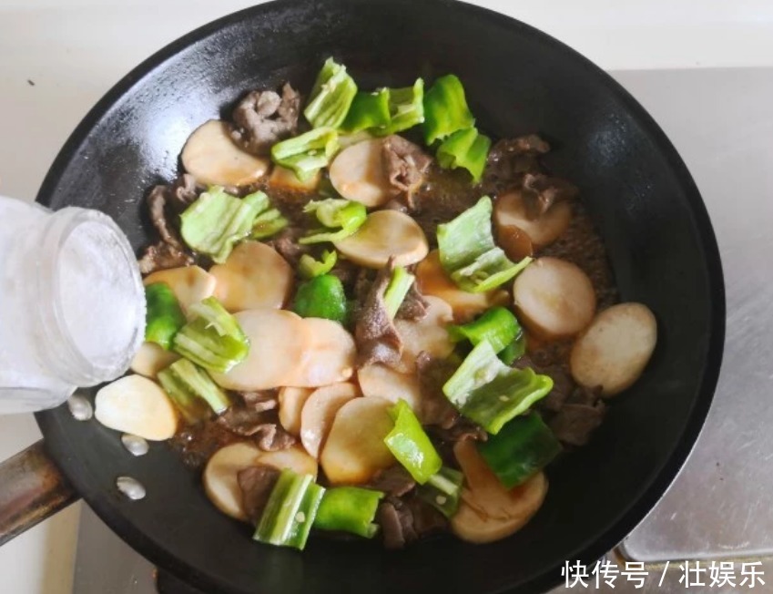 二月,多给孩子吃此菜,百吃不腻,软化血管,下酒又下饭