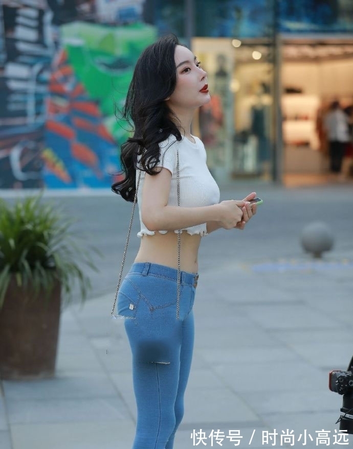 情怀 美出天际的衣服,总是容易衬托不一样的情怀美