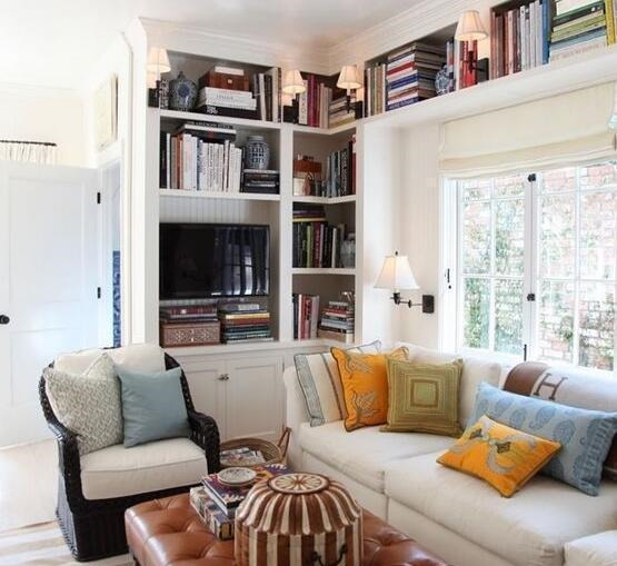 承重墙|头回见飘窗顶部打一排壁龛,不影响大小还能收纳,有点意思!