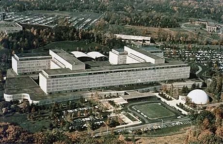 实验室|美国政客所谓的病毒溯源工作：语言不通 专业不懂 栽赃不断