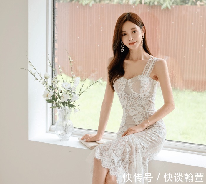 身形|大爱蕾丝连衣裙，衬托你的完美身形！