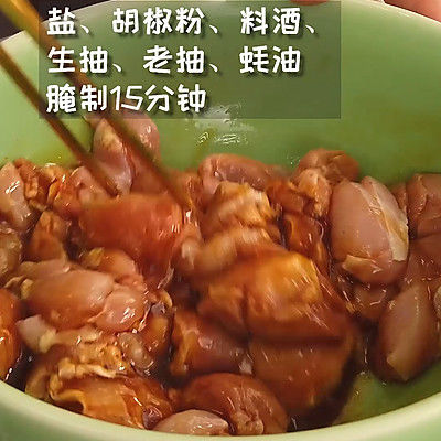 金针菇|金针菇焖鸡肉