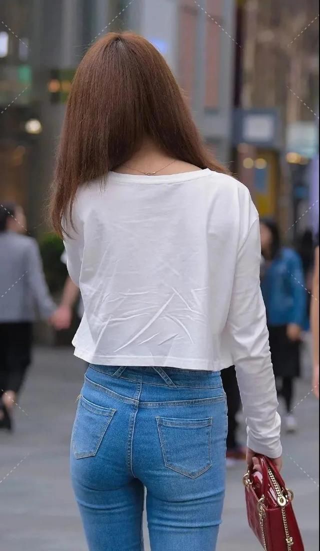 t-shirt|辣妈真的很会穿，只有才华横溢的设计师，才能够实现她们的idea