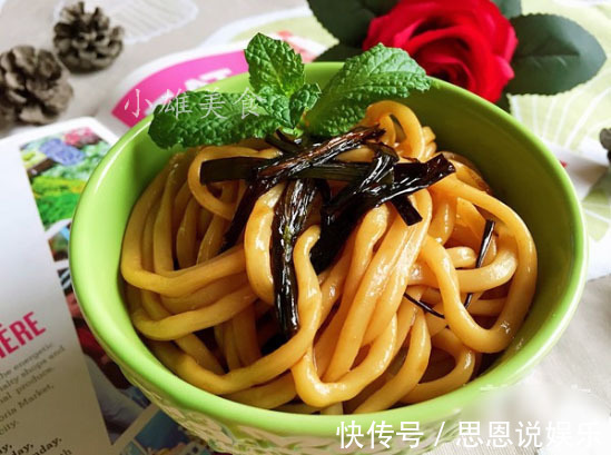 大碗|早餐面条这样做，香到骨子里，孩子一大碗都不够吃