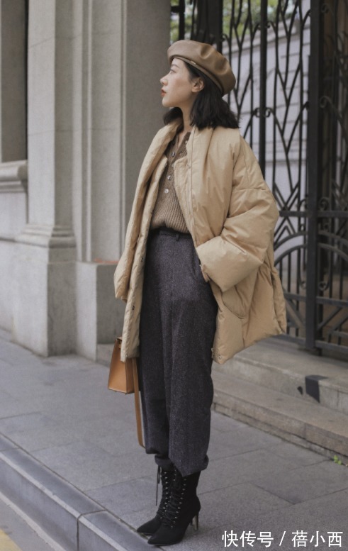 牛仔裤|今年流行这4种“羽绒服”,搭配牛仔裤、半身裙时髦又洋气