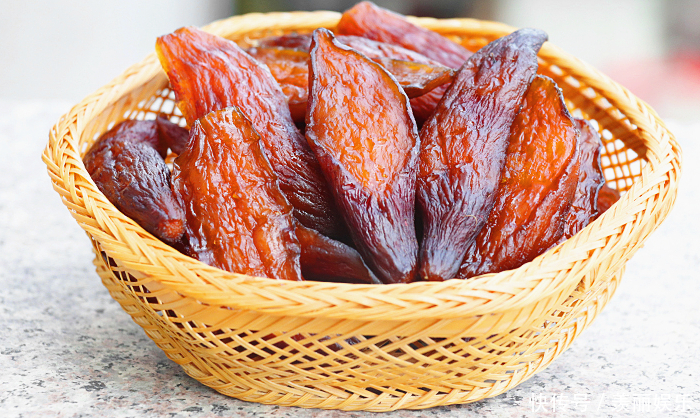 教你自制红薯干,健康无添加,香甜好吃有嚼劲,放一年都不坏