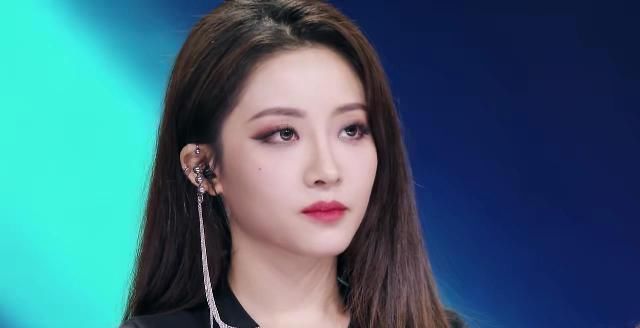 镜头|演过特种兵演过校霸,参加女团选秀连拿3个A,居然没镜头