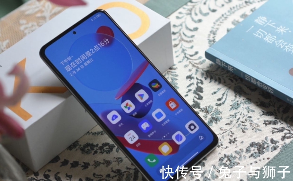 手机|12GB+256GB+三星E4屏，现已跌至2499元，热销顶配旗舰已重回低价