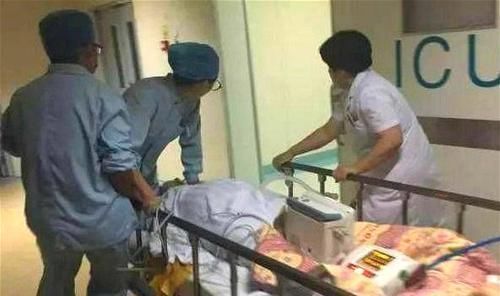 男童|“爸爸,气消了吗”,5岁男童因偷钱被打,却再也起不来了