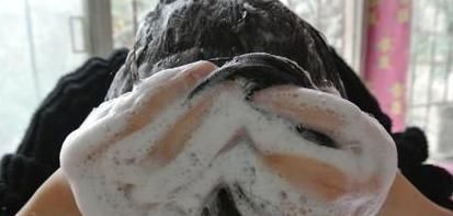 洗发水|头发多久洗一次最健康村口托尼超过这数,难怪头发越洗越油