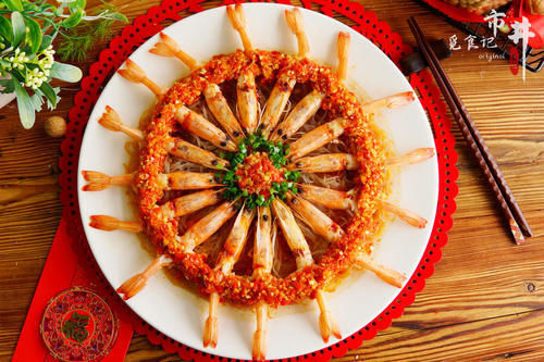 吉祥|年夜饭的压轴菜，上锅蒸一蒸，“富贵大虾”端上桌，火红吉祥