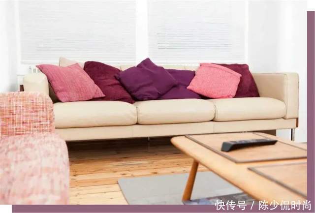 穿衣|秋冬穿衣容易显沉闷,这三个色彩搭配,让已有衣服焕发新的生机