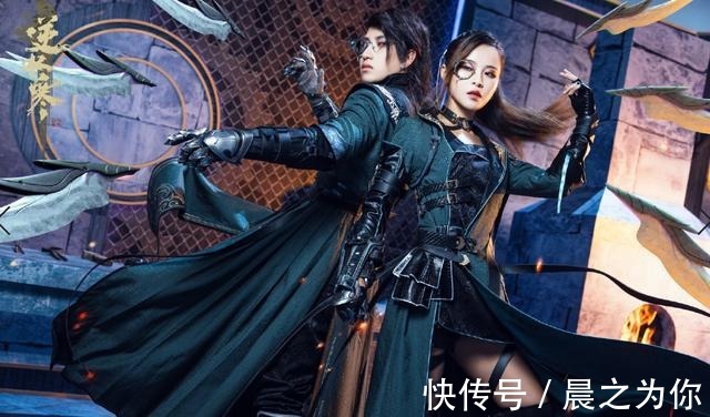 赛博朋克|90后健身美女COS赛博朋克武侠,大长腿绑皮带网友们为她疯狂加分