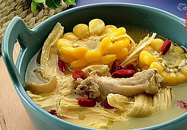 秋日干燥多喝汤,用这两种食材炖鸡汤,鲜美不腻,滋补又润燥!