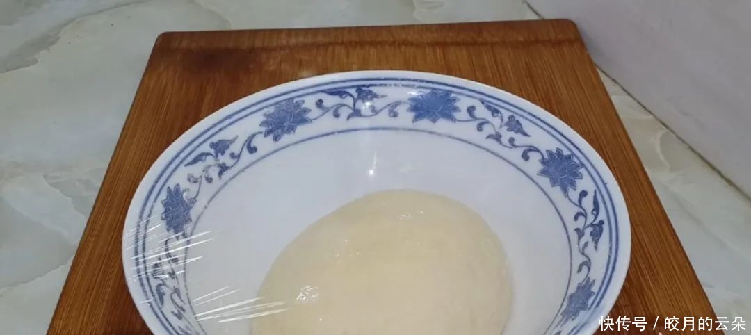 花生|油条怎么做才最好吃吗，加半斤花生，不吃面食的孩子也说香，好吃！