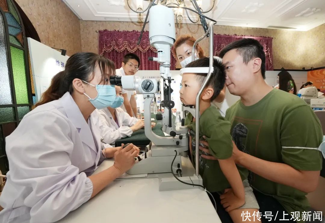 三线城市|近半数青少年近视，家长预防却只停留在表面