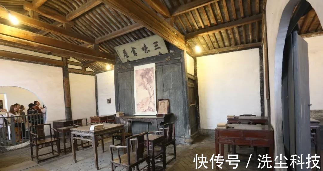 大人物#金庸如此评价鲁迅：他是中华民族中一位了不起的大人物