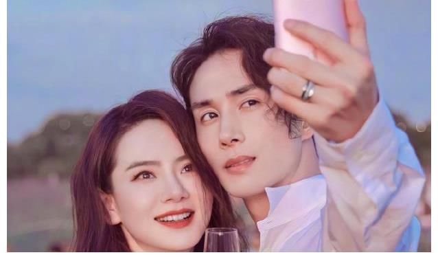 《披哥》收官后，李承铉赵文卓穿情侣装，这是要在综艺外搭CP？