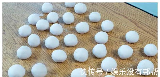 柠檬汁|紫甘蓝居然可以这样吃，不用炒不凉拌，营养又美味，孩子点名要吃