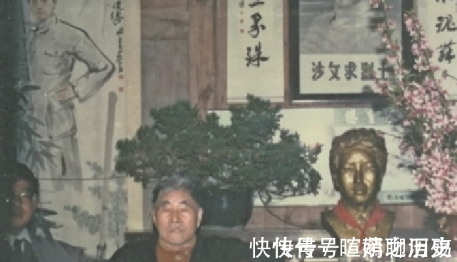 绘画!他23岁拜师徐悲鸿,出国留学饱受赞誉,32岁精神分裂,乱画成经典