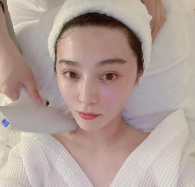 精华液|护肤品是该“拍”还是“涂”?用错这么多年,难怪效果不明显!