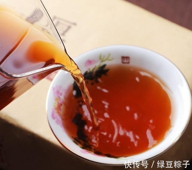 30岁女人别傻傻往美容院跑 常吃这些碱性食物 皮肤红润有弹性 全网搜