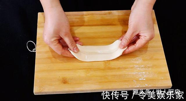 不加任何添加剂，教你做扯面，配上牛肉酱，想想都流口水了