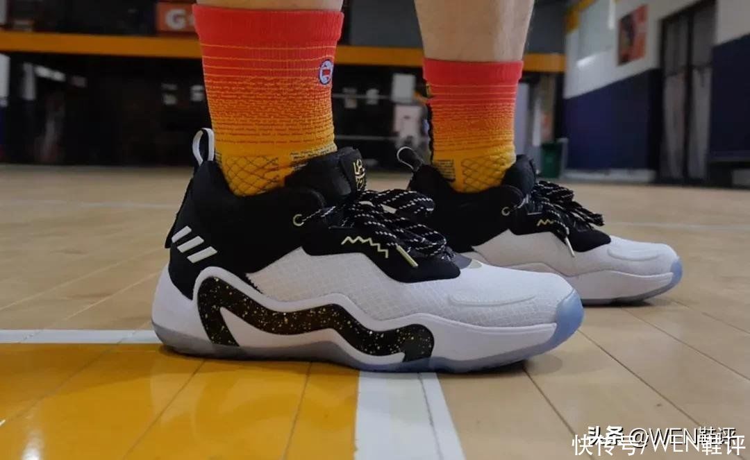 惊喜|adidas 米切尔3代实战:性能在线 稳定有余 惊喜不足