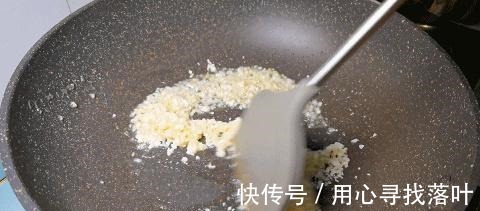 扇贝|蒜蓉粉丝蒸扇贝，这样做简单又好吃，肉质鲜嫩不腥，营养好味道棒！