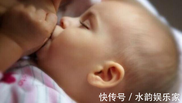 中国膳食居民指南|宝宝总是吃夜奶,宝妈很煎熬,超过月龄即可给孩子断夜奶