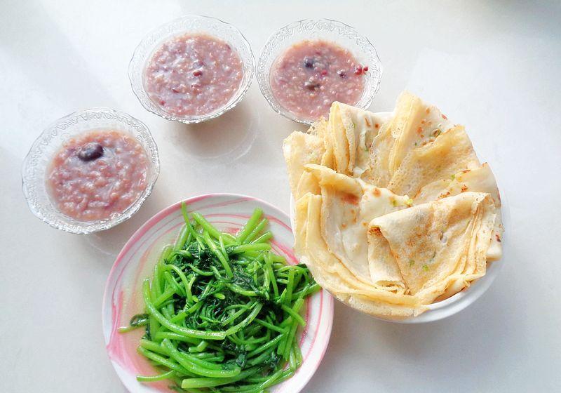 我家冬天周末一日三餐,抓饭配炖菜,好吃又暖和