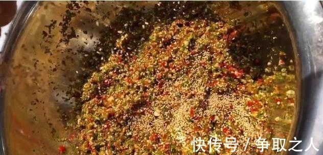 自制辣椒酱,掌握这些配方就可以,健康无添加,辣味十足又下饭