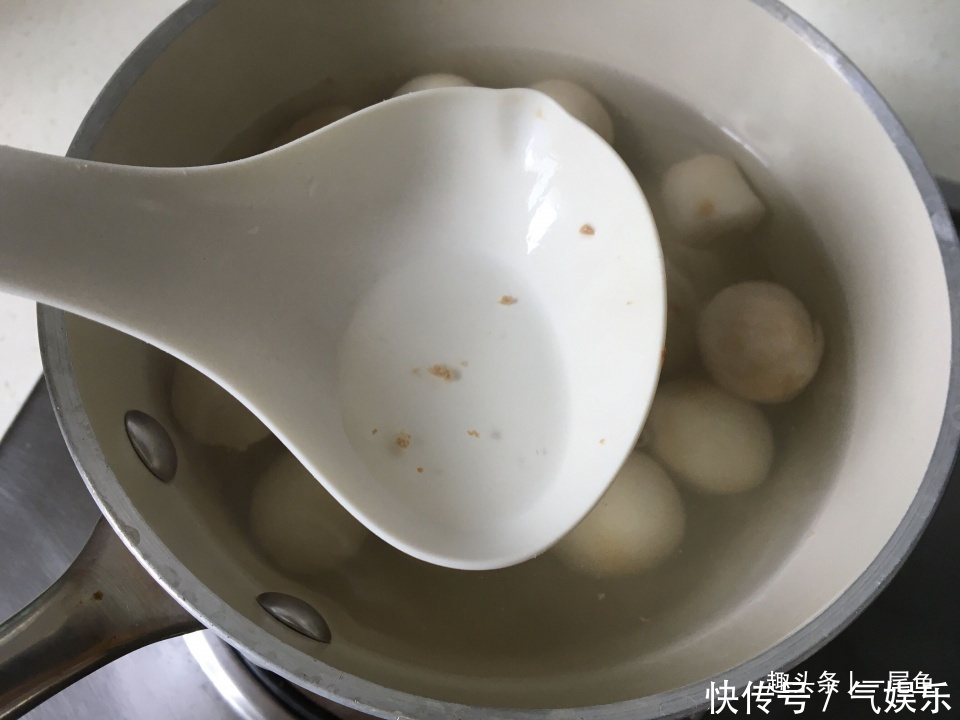 立秋后要多吃这碱性蔬菜,三块钱一斤,简单煮一煮,软糯香甜可口