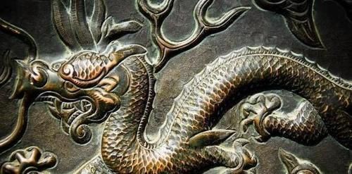  文物|“古桥悬剑”数百年，竟是不朽不腐的文物，专家却不敢摘下来研究