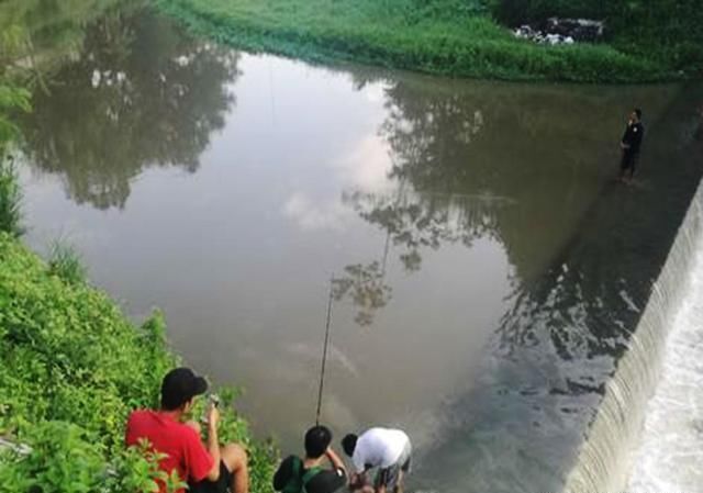 钓鱼|钓鱼时,这些经常搭讪的人,是有“目的”的,你都了解吗