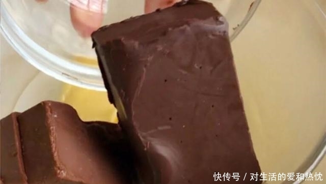 神级|年度神级网红月饼!去年卖断货!软香爆浆,浓郁香甜~