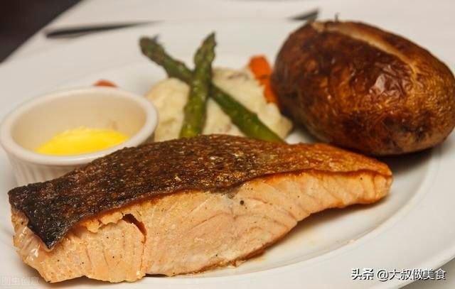 烤土豆高大上的做法，别直接烤，多做这一步，才能外表脆内里松软