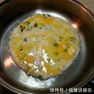 干面粉|鸡蛋的懒人做法，全家都爱吃，只要15分钟就搞定，好吃不上火！