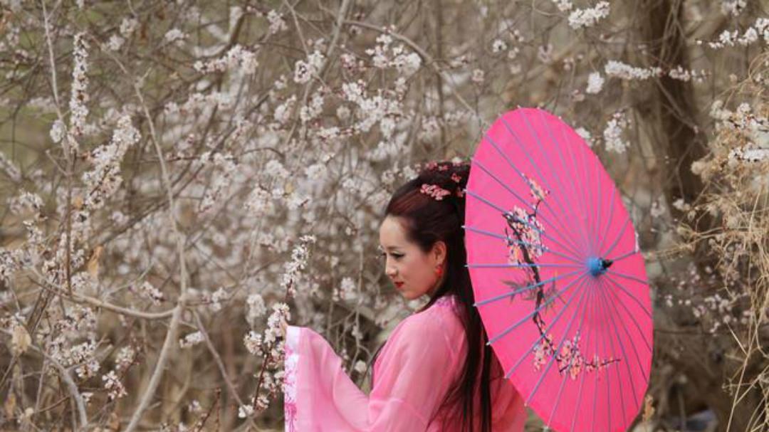 于王氏|李商隐:荷叶生时春恨生,荷叶枯时秋恨成!爱情也会慢慢地枯萎!