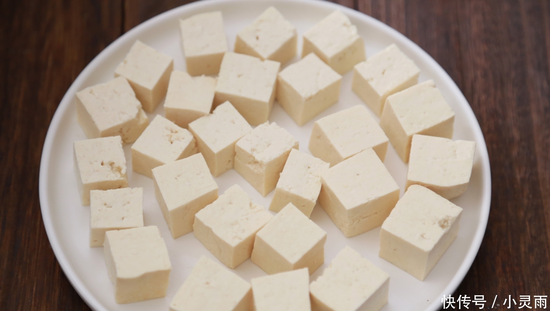 茄汁豆腐|豆腐这样做太香了,10分钟就上桌,外焦里嫩,比大鱼大肉还解馋