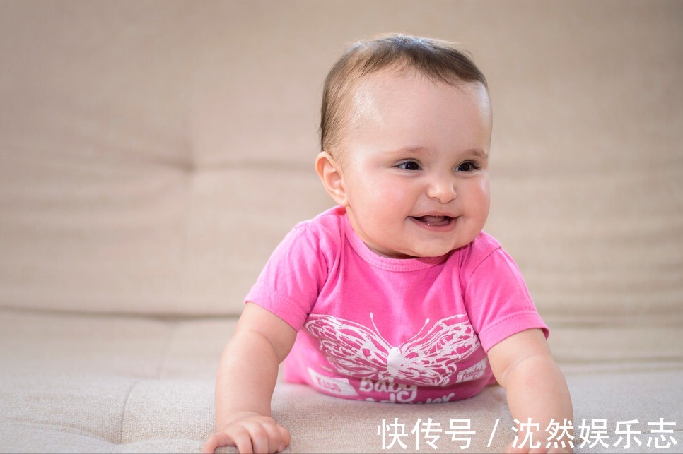 婴儿|宝宝智商高不高,从婴儿时期表现出的6个迹象中,就可以看出来
