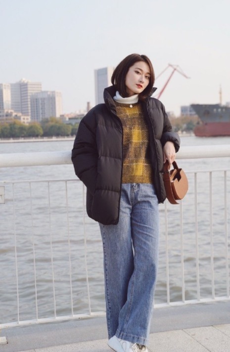 紧身裤 穿来穿去,还是更爱“阔腿裤”,遮肉显瘦又百搭,咋穿都好看