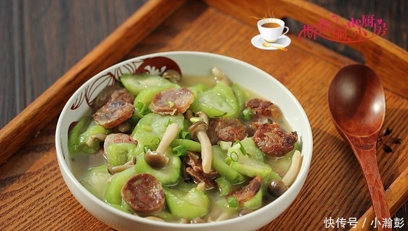 好吃|这三种食材一起煮，实在太鲜美了，做法还简单，好吃得连汁都不剩